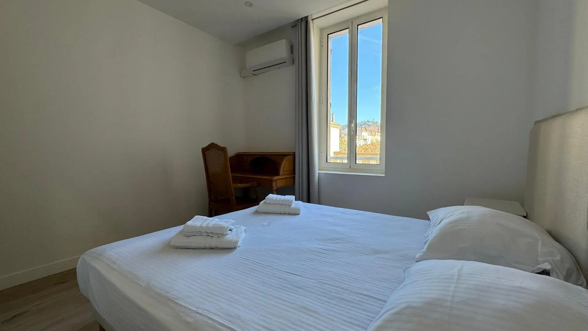 Apartament Appartements Centre Cannes